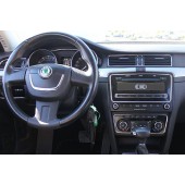Cadru reducător radio auto pentru Škoda Superb II